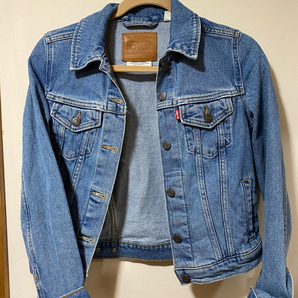 WOMENS Levi denim jacket size XS